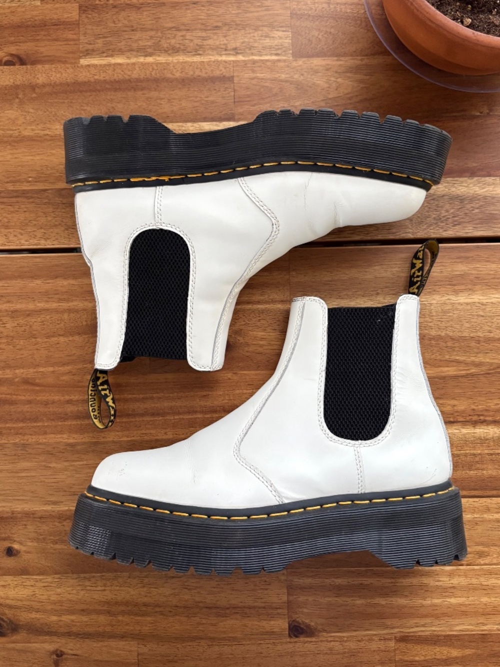 Dr. Martens 2976 Quad Platform Chelsea Boots in White Leather Womens US 10
